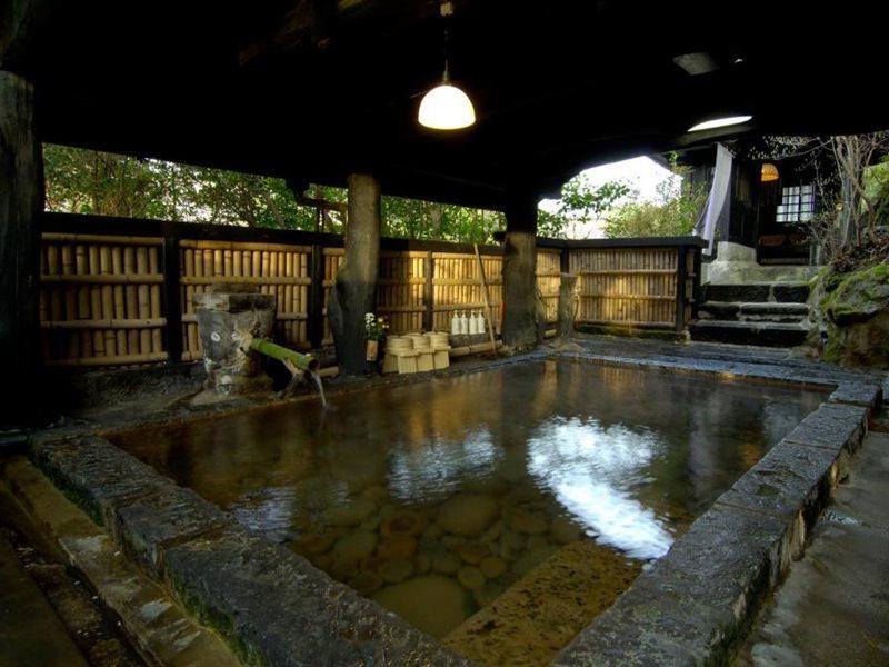 Kurokawa Onsen Yama No Yado Shinmeikan ميناميوغوني المظهر الخارجي الصورة